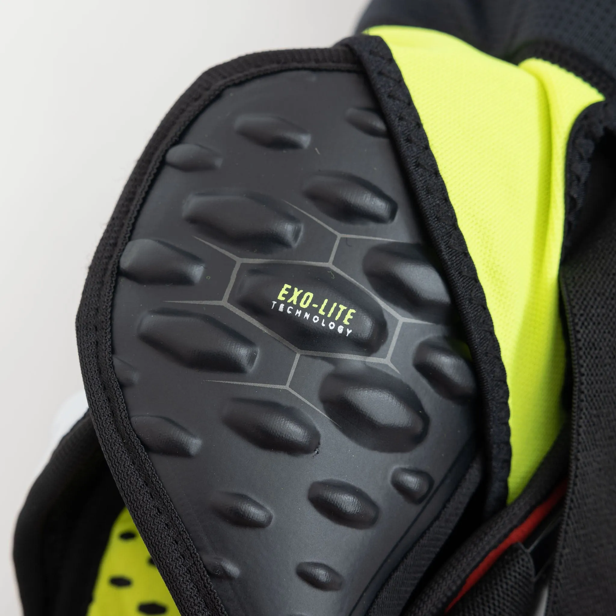 Bauer Vapor Hyperlite Junior Hockey Shin Guards